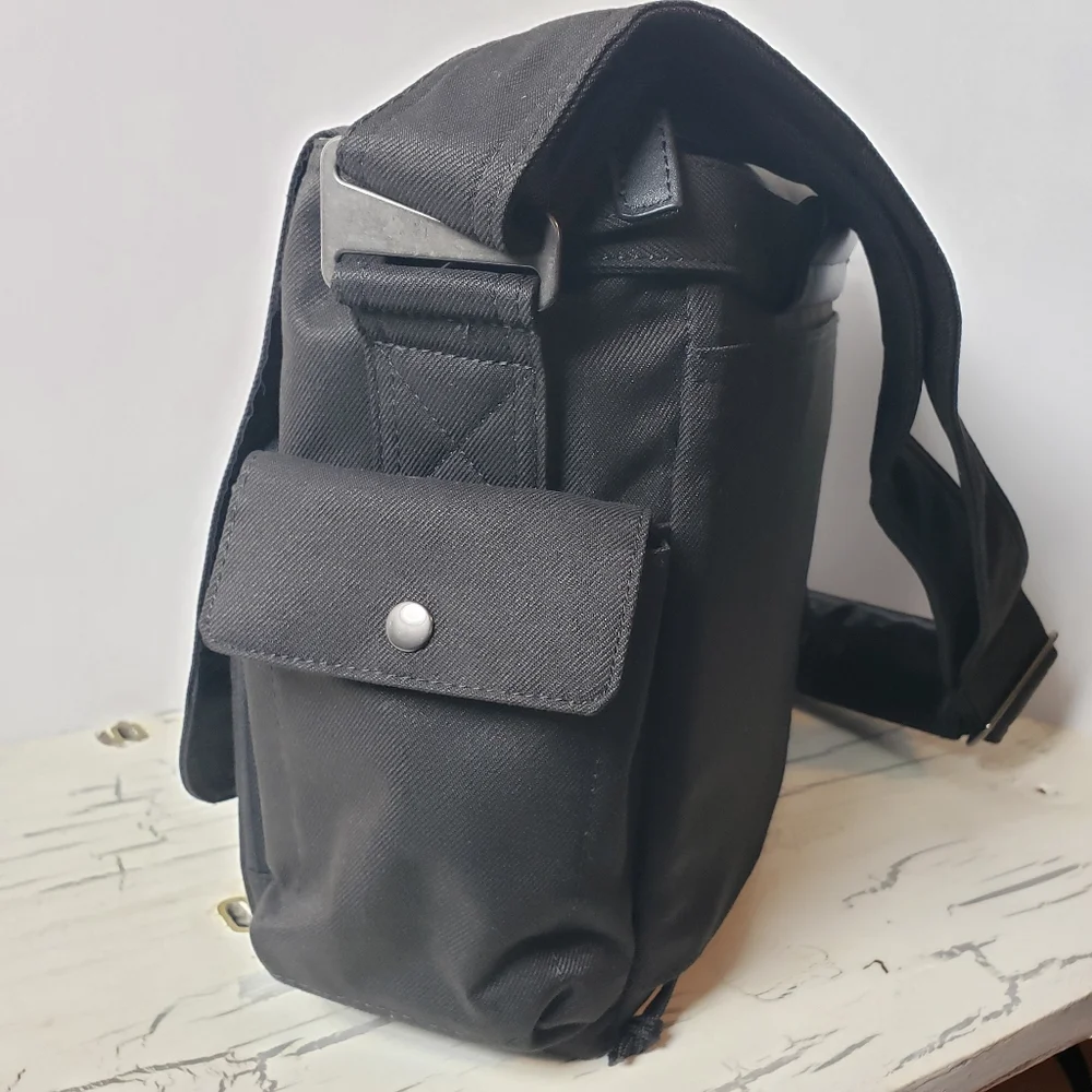 Lowepro 'Urban Reporter 150' Camera and Gear Bag in Black
